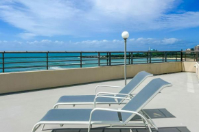8 Parkyn Place 4 bedroom penthouse with 360degree views Wifi